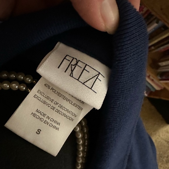 Blue&White Color Block Women’s Cropped Rugby feat. Oakland theme, size Small - Picture 7 of 7